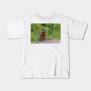 The Beaver eating a carrot Kids T-Shirt